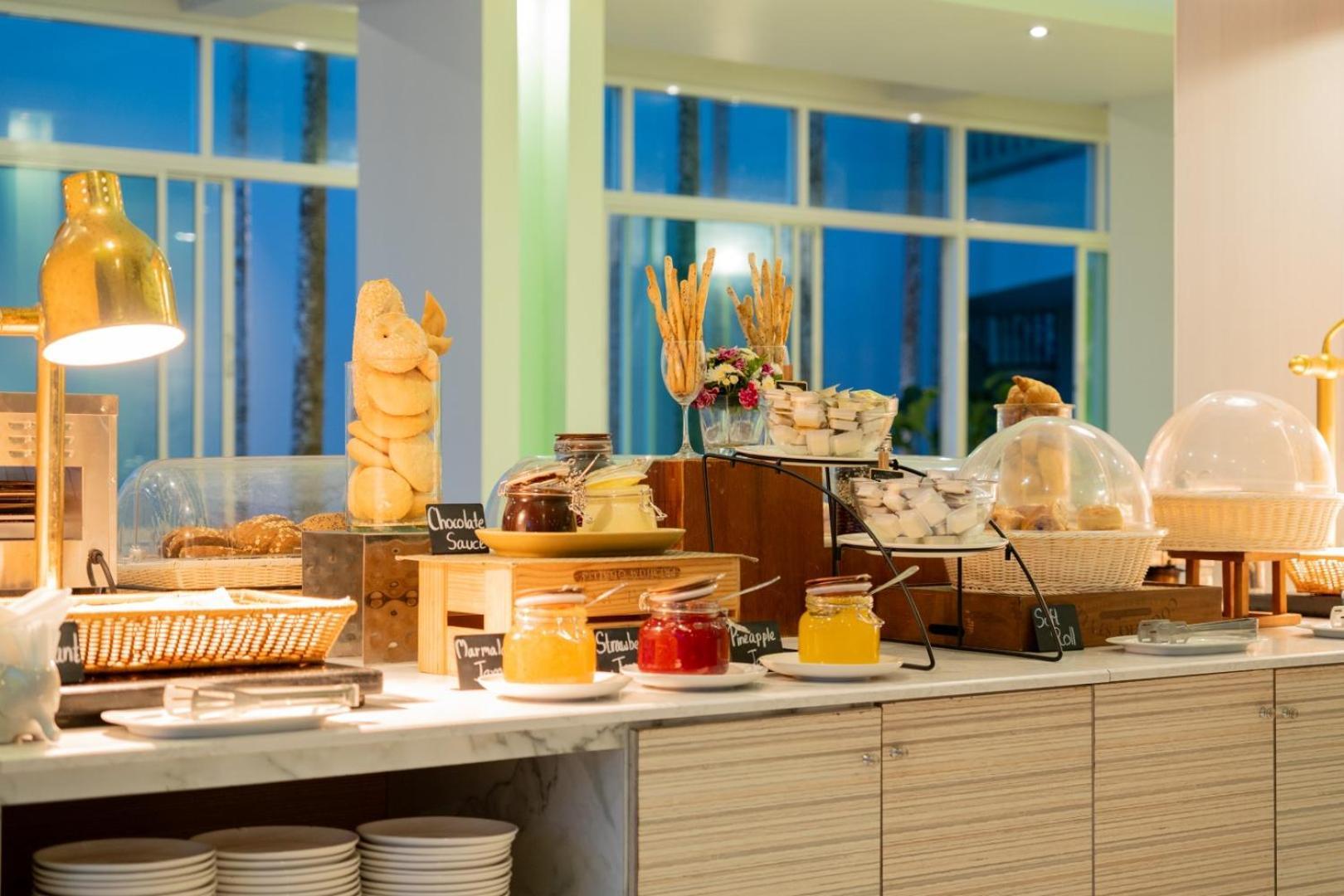 The Briza Beach Resort, Khao Lak Sha Extra Plus Exterior foto